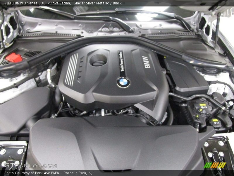 Glacier Silver Metallic / Black 2018 BMW 3 Series 330i xDrive Sedan