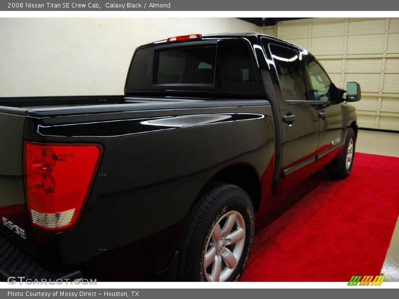 Galaxy Black / Almond 2008 Nissan Titan SE Crew Cab