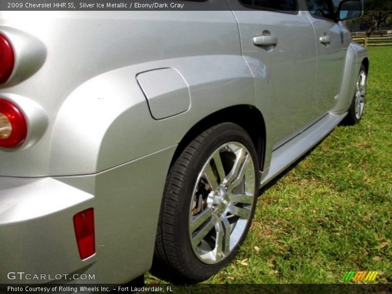 Silver Ice Metallic / Ebony/Dark Gray 2009 Chevrolet HHR SS