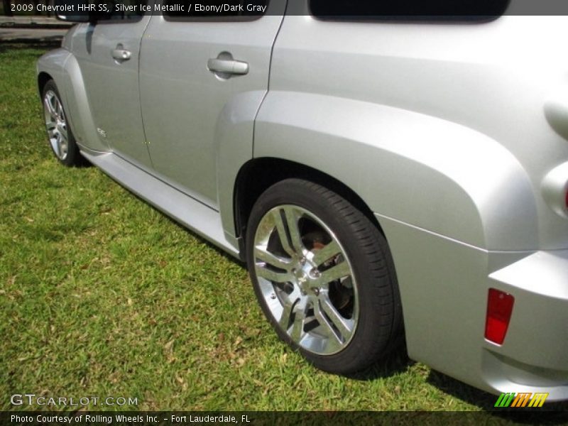Silver Ice Metallic / Ebony/Dark Gray 2009 Chevrolet HHR SS