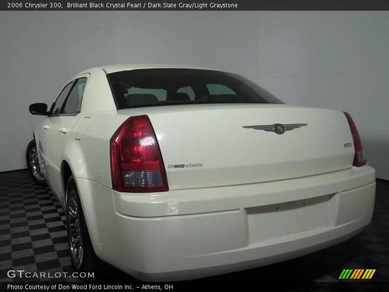 Brilliant Black Crystal Pearl / Dark Slate Gray/Light Graystone 2006 Chrysler 300