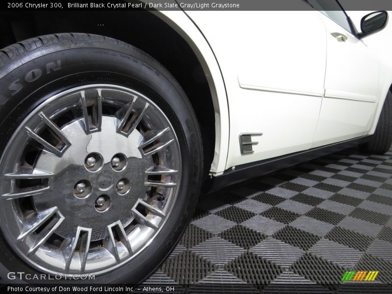Brilliant Black Crystal Pearl / Dark Slate Gray/Light Graystone 2006 Chrysler 300