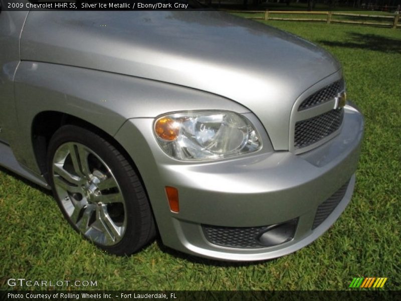 Silver Ice Metallic / Ebony/Dark Gray 2009 Chevrolet HHR SS