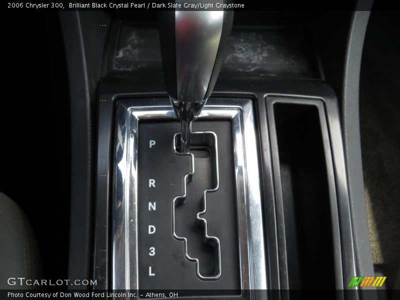 Brilliant Black Crystal Pearl / Dark Slate Gray/Light Graystone 2006 Chrysler 300
