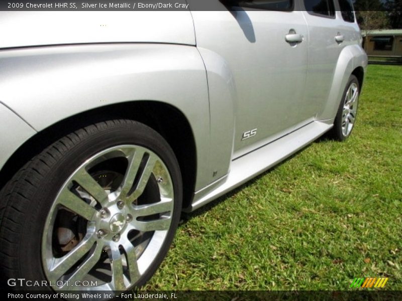 Silver Ice Metallic / Ebony/Dark Gray 2009 Chevrolet HHR SS