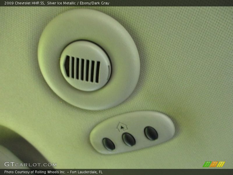 Silver Ice Metallic / Ebony/Dark Gray 2009 Chevrolet HHR SS