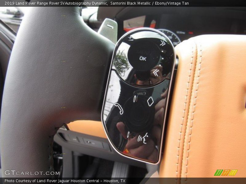  2019 Range Rover SVAutobiography Dynamic Steering Wheel