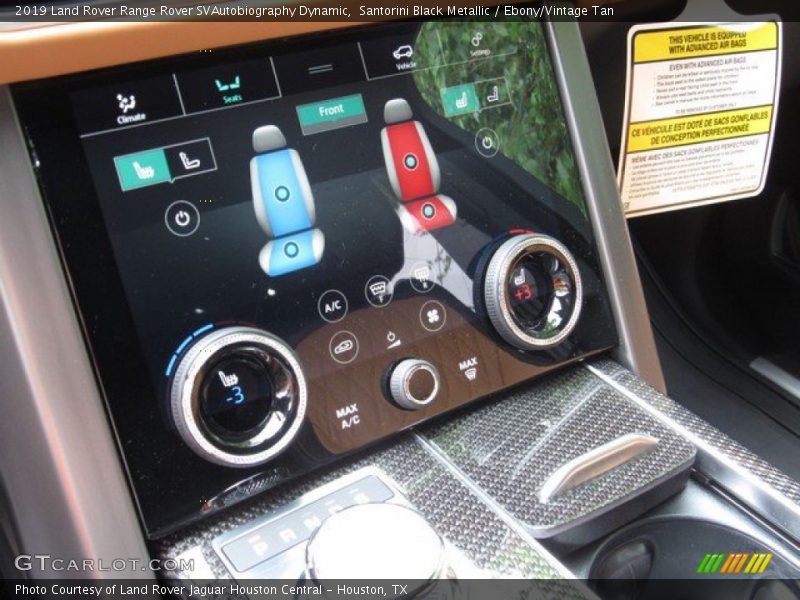 Controls of 2019 Range Rover SVAutobiography Dynamic