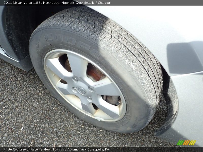 Magnetic Gray Metallic / Charcoal 2011 Nissan Versa 1.8 SL Hatchback