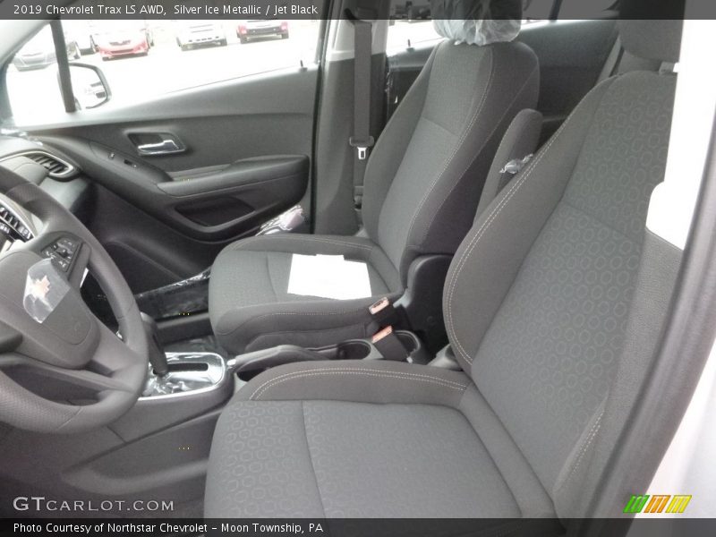 Silver Ice Metallic / Jet Black 2019 Chevrolet Trax LS AWD