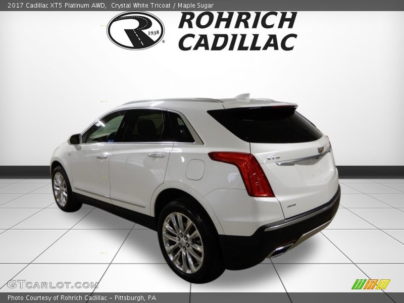 Crystal White Tricoat / Maple Sugar 2017 Cadillac XT5 Platinum AWD