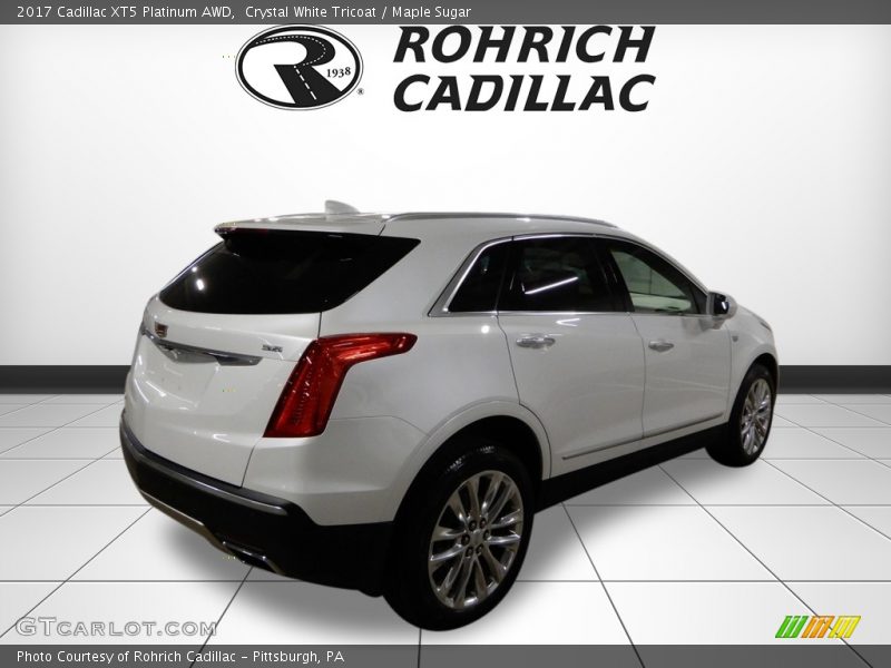 Crystal White Tricoat / Maple Sugar 2017 Cadillac XT5 Platinum AWD