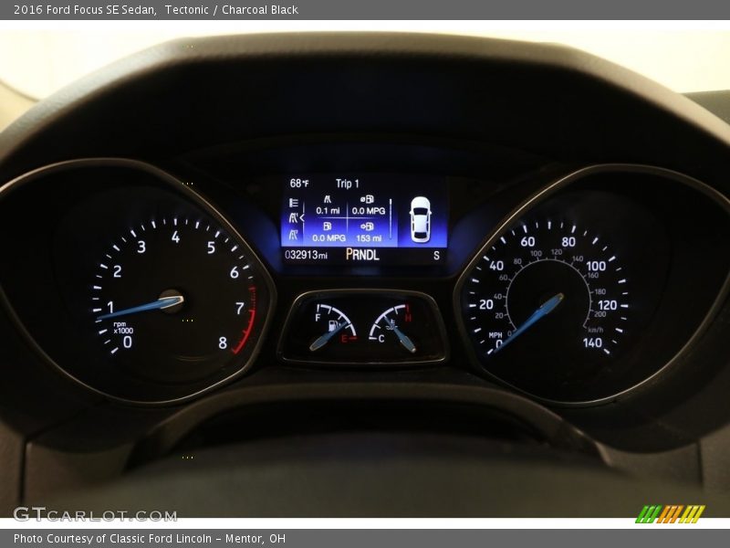 Tectonic / Charcoal Black 2016 Ford Focus SE Sedan