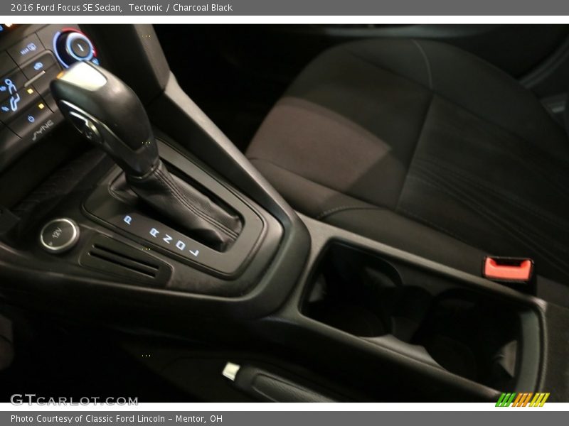 Tectonic / Charcoal Black 2016 Ford Focus SE Sedan