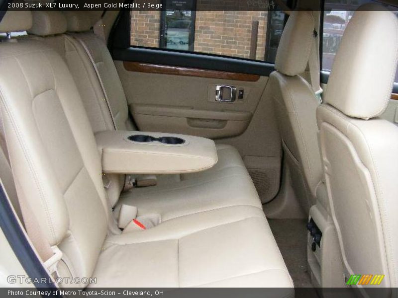Aspen Gold Metallic / Beige 2008 Suzuki XL7 Luxury
