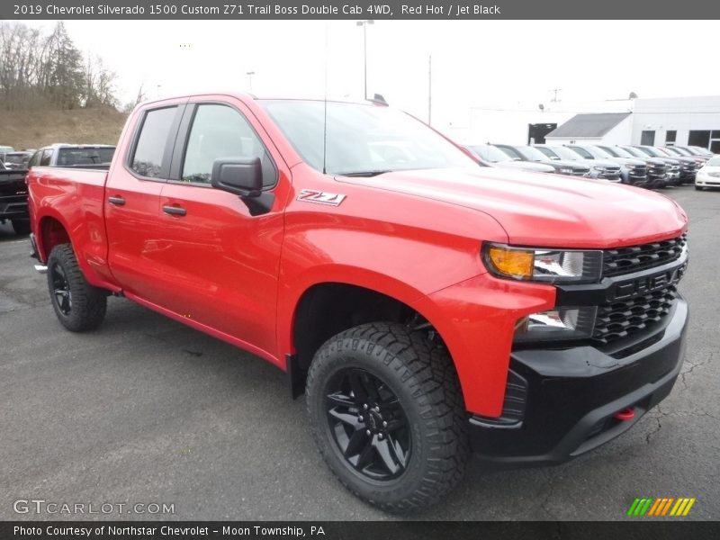 Front 3/4 View of 2019 Silverado 1500 Custom Z71 Trail Boss Double Cab 4WD