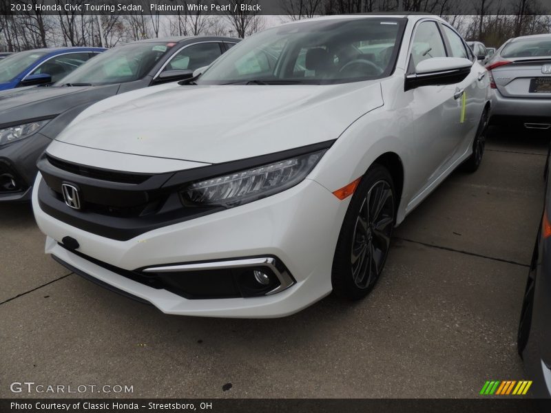 Platinum White Pearl / Black 2019 Honda Civic Touring Sedan