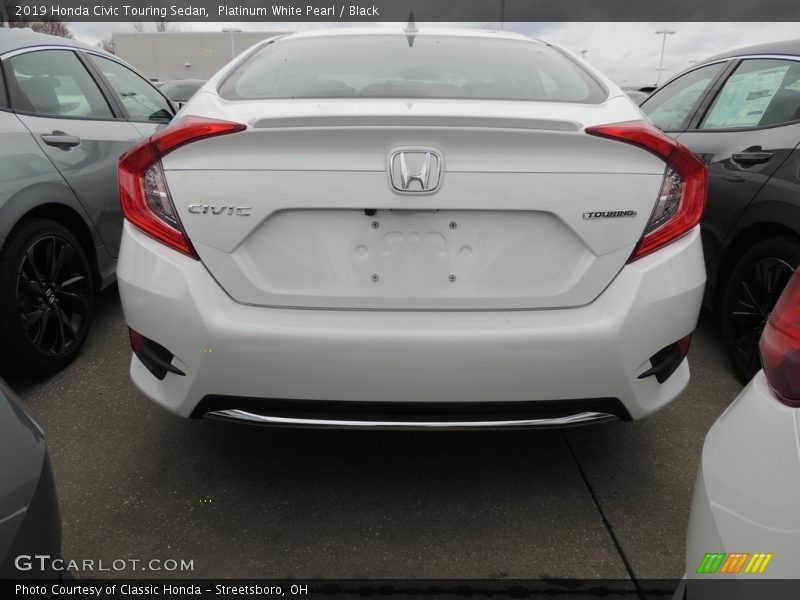 Platinum White Pearl / Black 2019 Honda Civic Touring Sedan