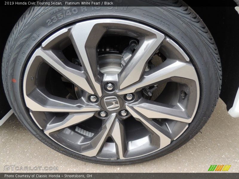 Platinum White Pearl / Black 2019 Honda Civic Touring Sedan