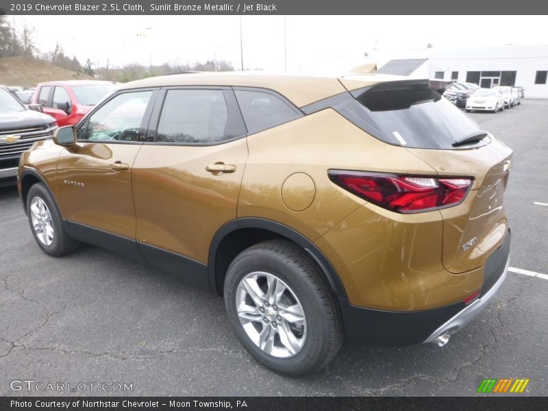 Sunlit Bronze Metallic / Jet Black 2019 Chevrolet Blazer 2.5L Cloth