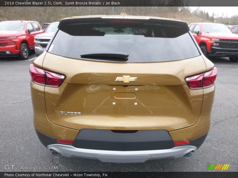 Sunlit Bronze Metallic / Jet Black 2019 Chevrolet Blazer 2.5L Cloth