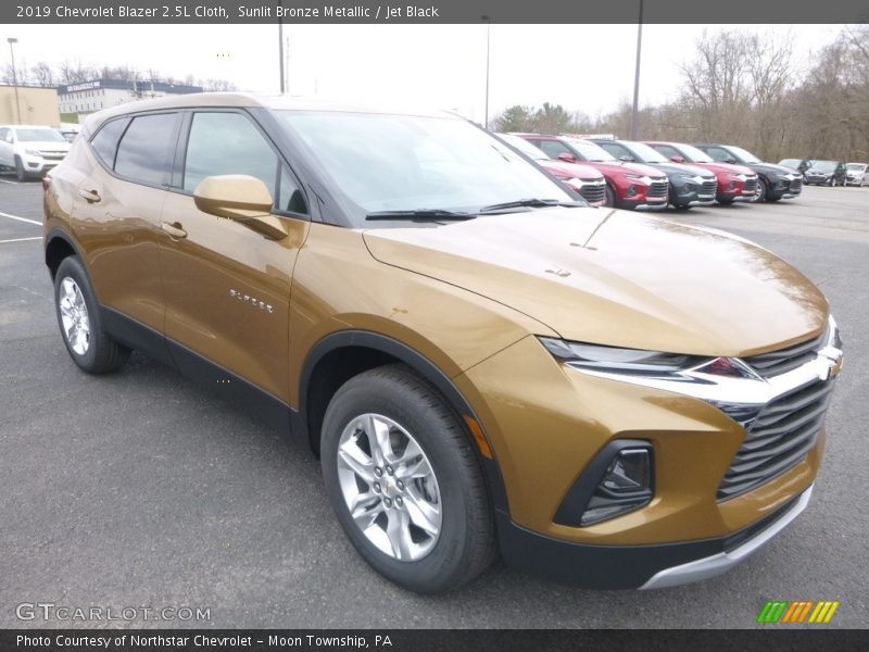 Sunlit Bronze Metallic / Jet Black 2019 Chevrolet Blazer 2.5L Cloth