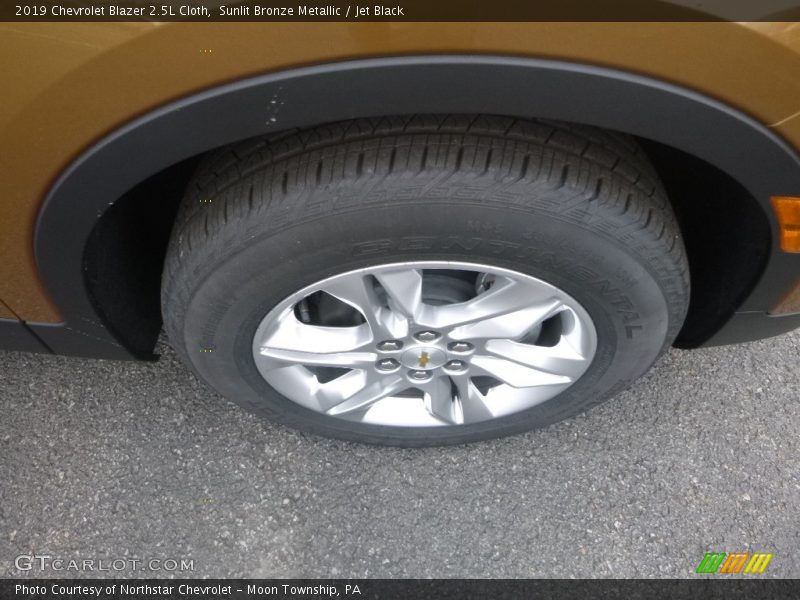 Sunlit Bronze Metallic / Jet Black 2019 Chevrolet Blazer 2.5L Cloth