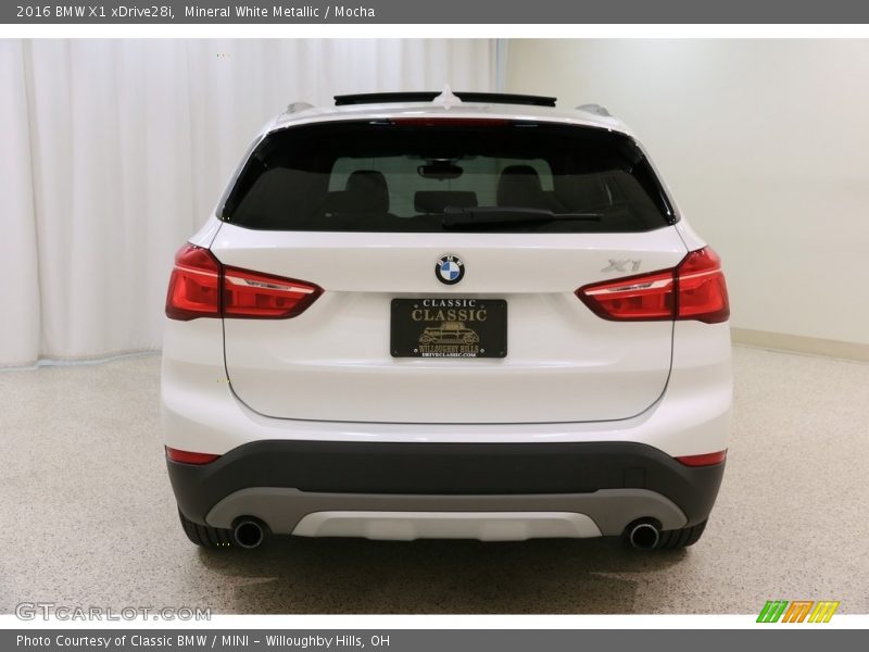 Mineral White Metallic / Mocha 2016 BMW X1 xDrive28i