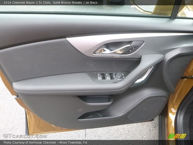 Sunlit Bronze Metallic / Jet Black 2019 Chevrolet Blazer 2.5L Cloth