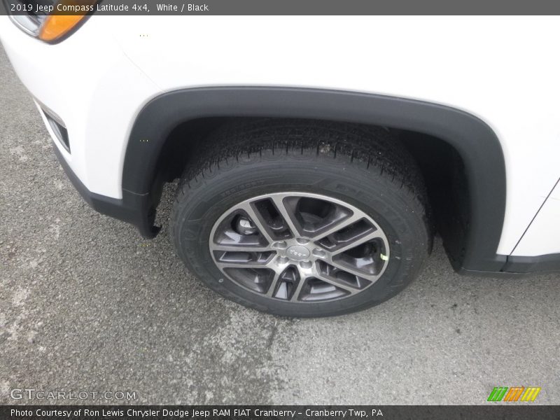 White / Black 2019 Jeep Compass Latitude 4x4