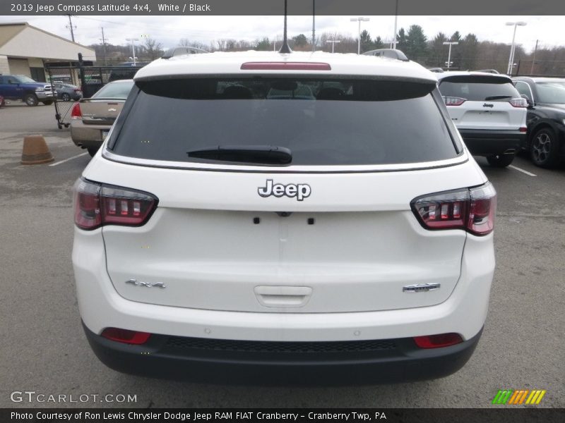 White / Black 2019 Jeep Compass Latitude 4x4