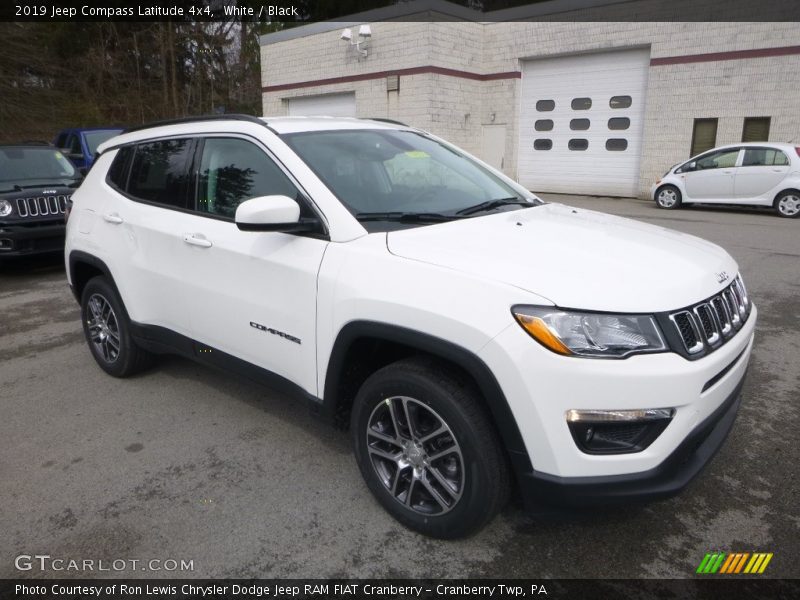 White / Black 2019 Jeep Compass Latitude 4x4