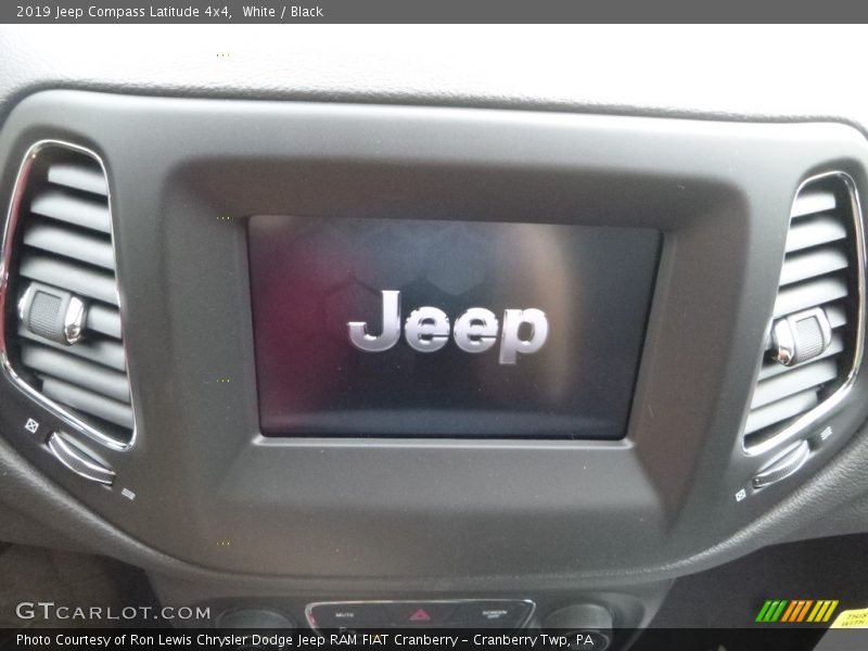 White / Black 2019 Jeep Compass Latitude 4x4