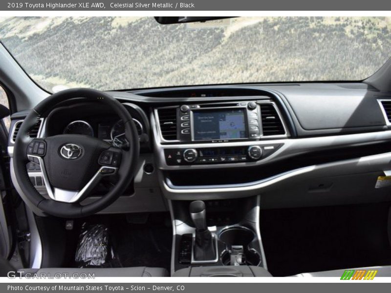 Celestial Silver Metallic / Black 2019 Toyota Highlander XLE AWD