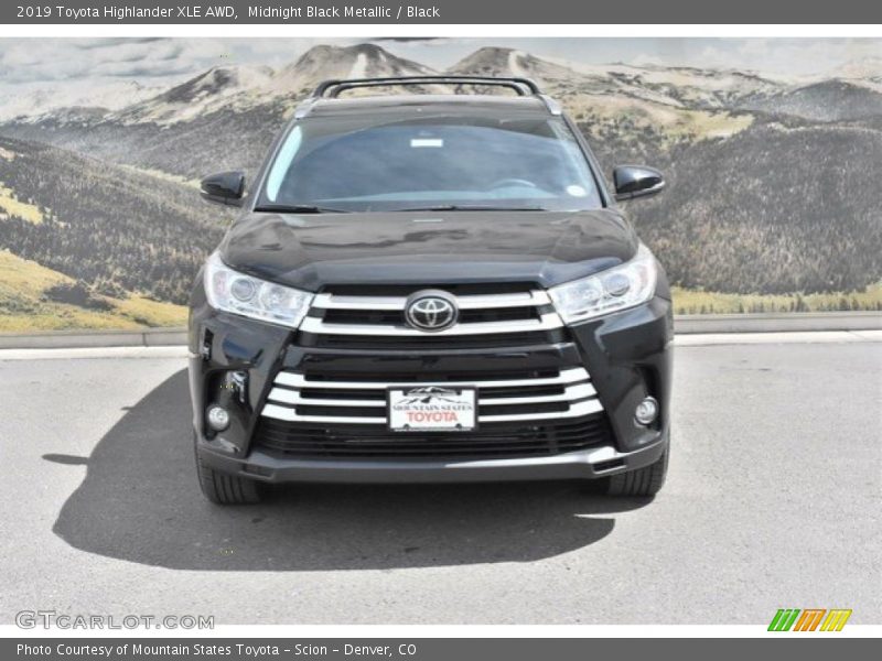 Midnight Black Metallic / Black 2019 Toyota Highlander XLE AWD