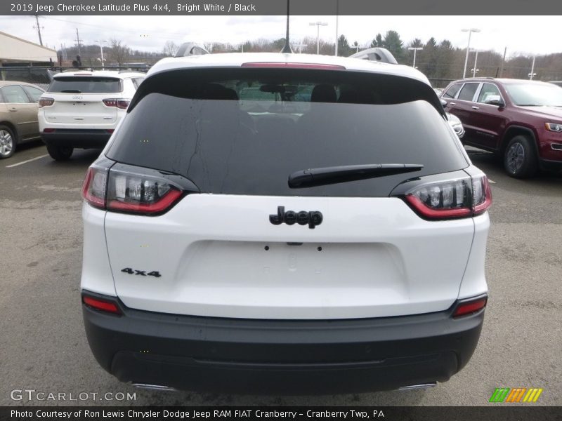 Bright White / Black 2019 Jeep Cherokee Latitude Plus 4x4
