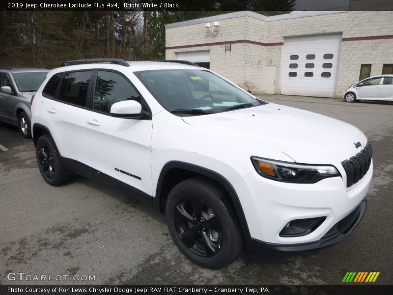 Bright White / Black 2019 Jeep Cherokee Latitude Plus 4x4