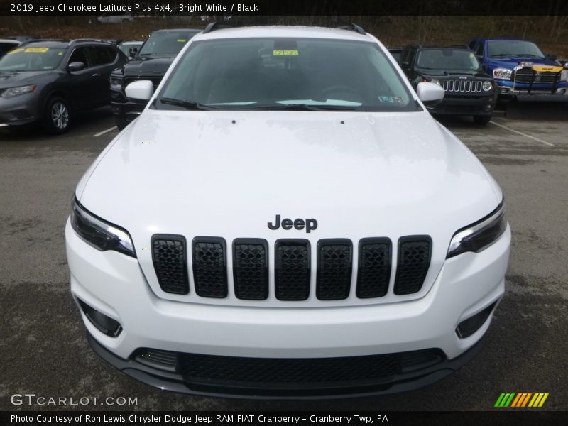 Bright White / Black 2019 Jeep Cherokee Latitude Plus 4x4