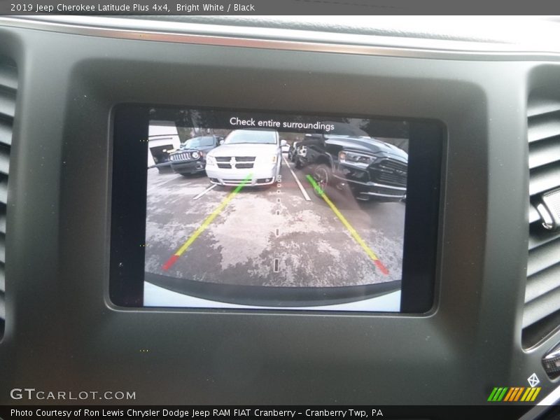 Bright White / Black 2019 Jeep Cherokee Latitude Plus 4x4