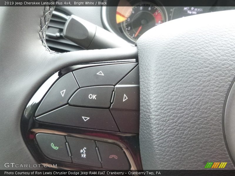 Bright White / Black 2019 Jeep Cherokee Latitude Plus 4x4