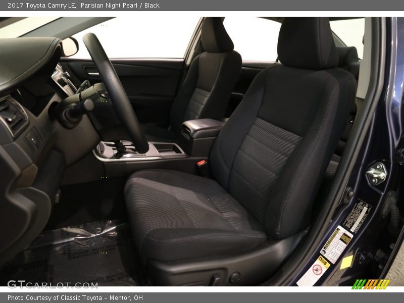Parisian Night Pearl / Black 2017 Toyota Camry LE