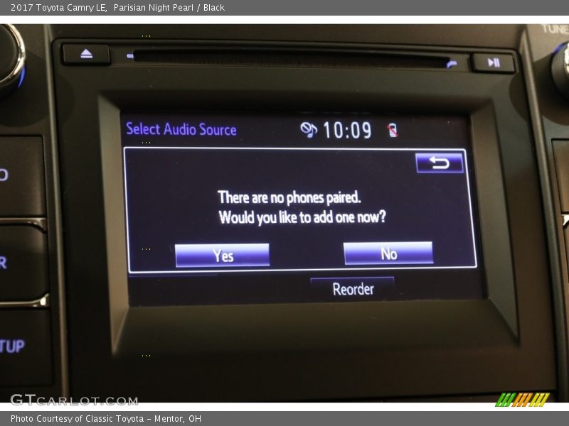 Parisian Night Pearl / Black 2017 Toyota Camry LE