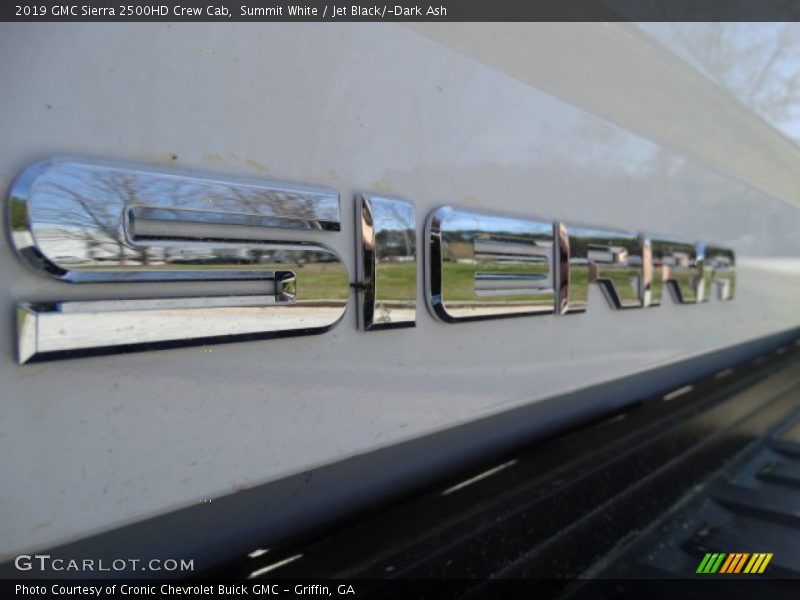 Summit White / Jet Black/­Dark Ash 2019 GMC Sierra 2500HD Crew Cab