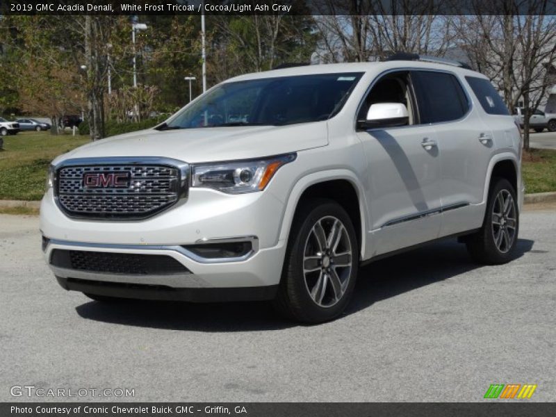 Front 3/4 View of 2019 Acadia Denali
