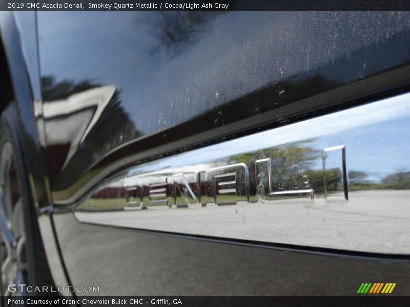 Smokey Quartz Metallic / Cocoa/Light Ash Gray 2019 GMC Acadia Denali