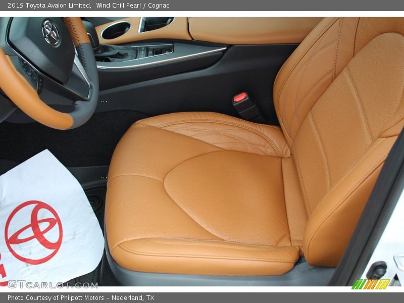 Wind Chill Pearl / Cognac 2019 Toyota Avalon Limited
