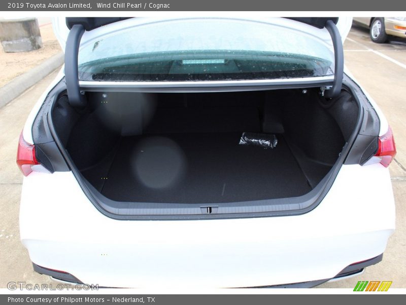 Wind Chill Pearl / Cognac 2019 Toyota Avalon Limited