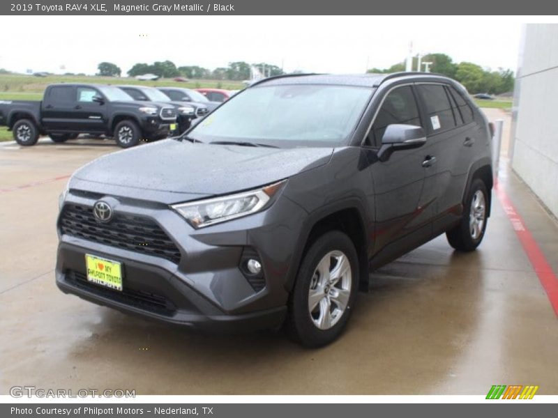 Magnetic Gray Metallic / Black 2019 Toyota RAV4 XLE