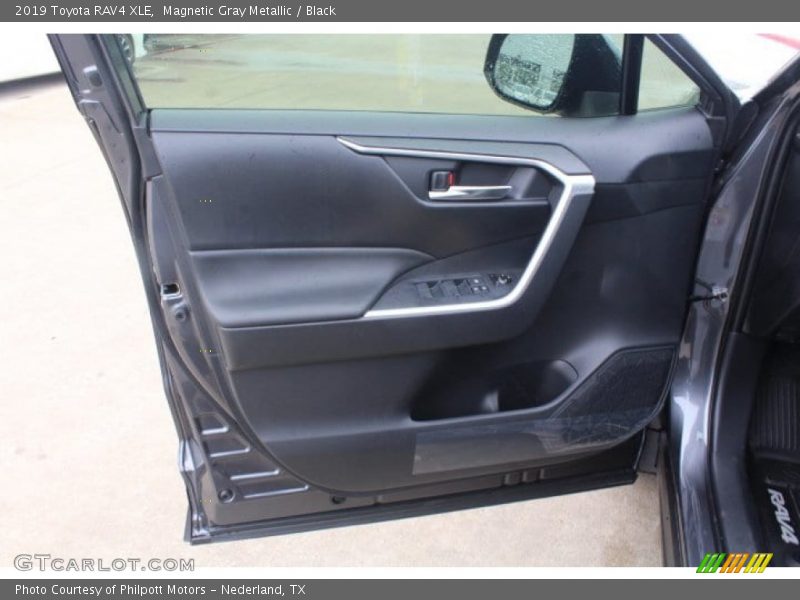 Magnetic Gray Metallic / Black 2019 Toyota RAV4 XLE