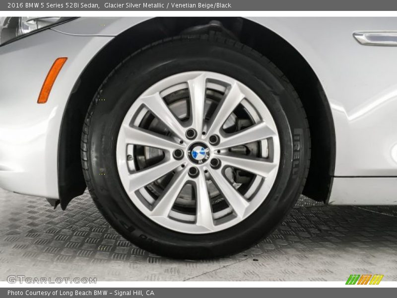 Glacier Silver Metallic / Venetian Beige/Black 2016 BMW 5 Series 528i Sedan